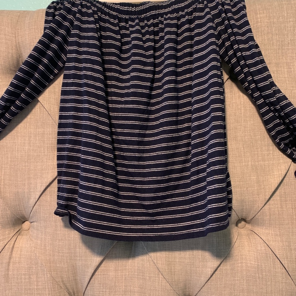 SO off the shoulder shirt long sleeve size S